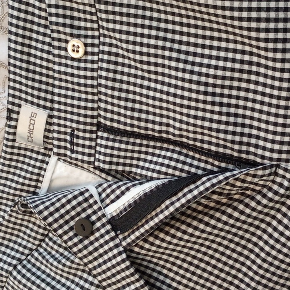Chico's  Shorts - Picture 5 of 5